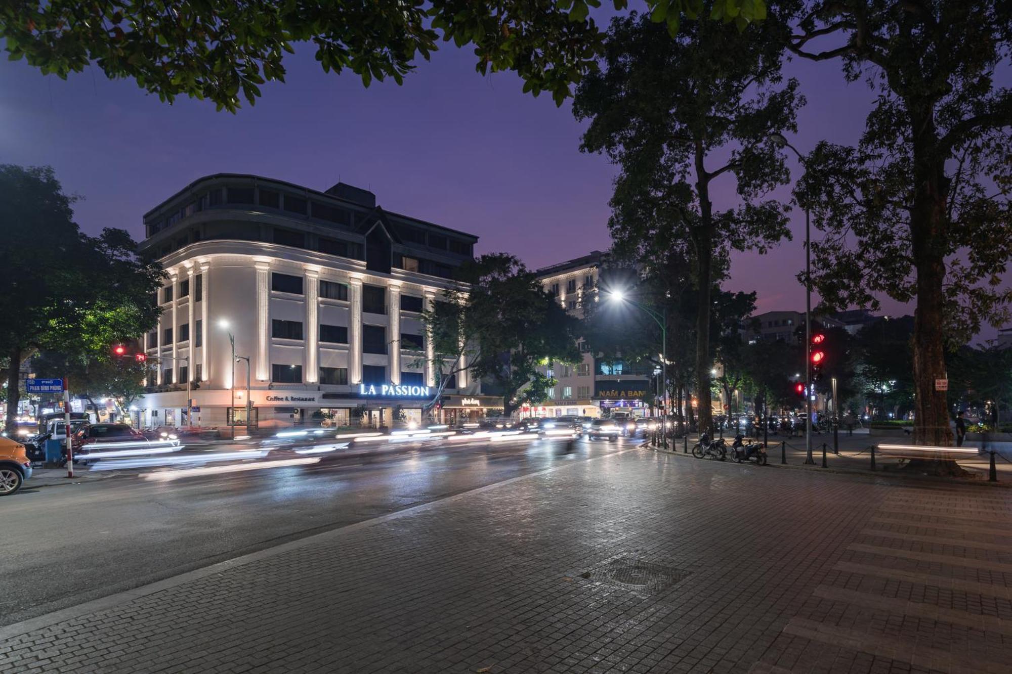 Mon Regency 4* Hanoi