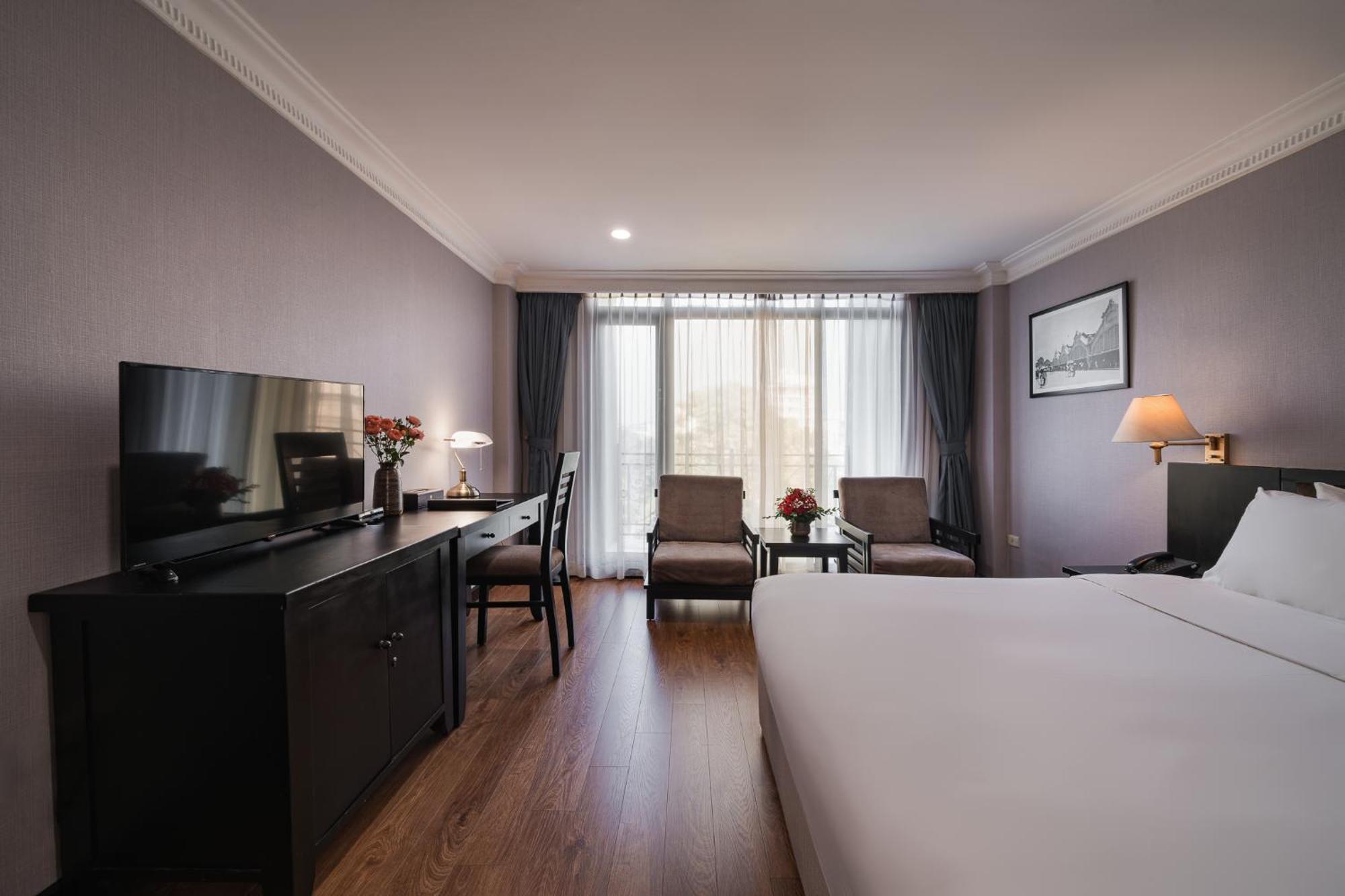 Mon Regency Hotel